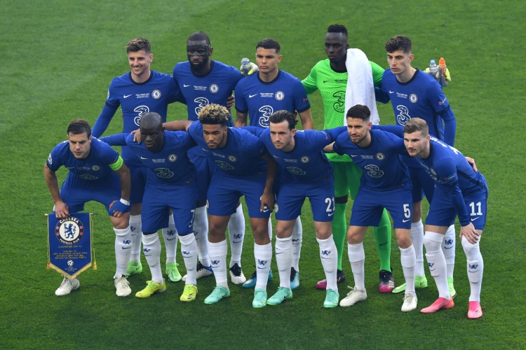 热议汪士钦染红：武侠小说里叫“狂性大发”，臭毛病纯惯的！（汪士钦染红引争议：武侠里叫“狂性大发”，这臭毛病是惯出来的）