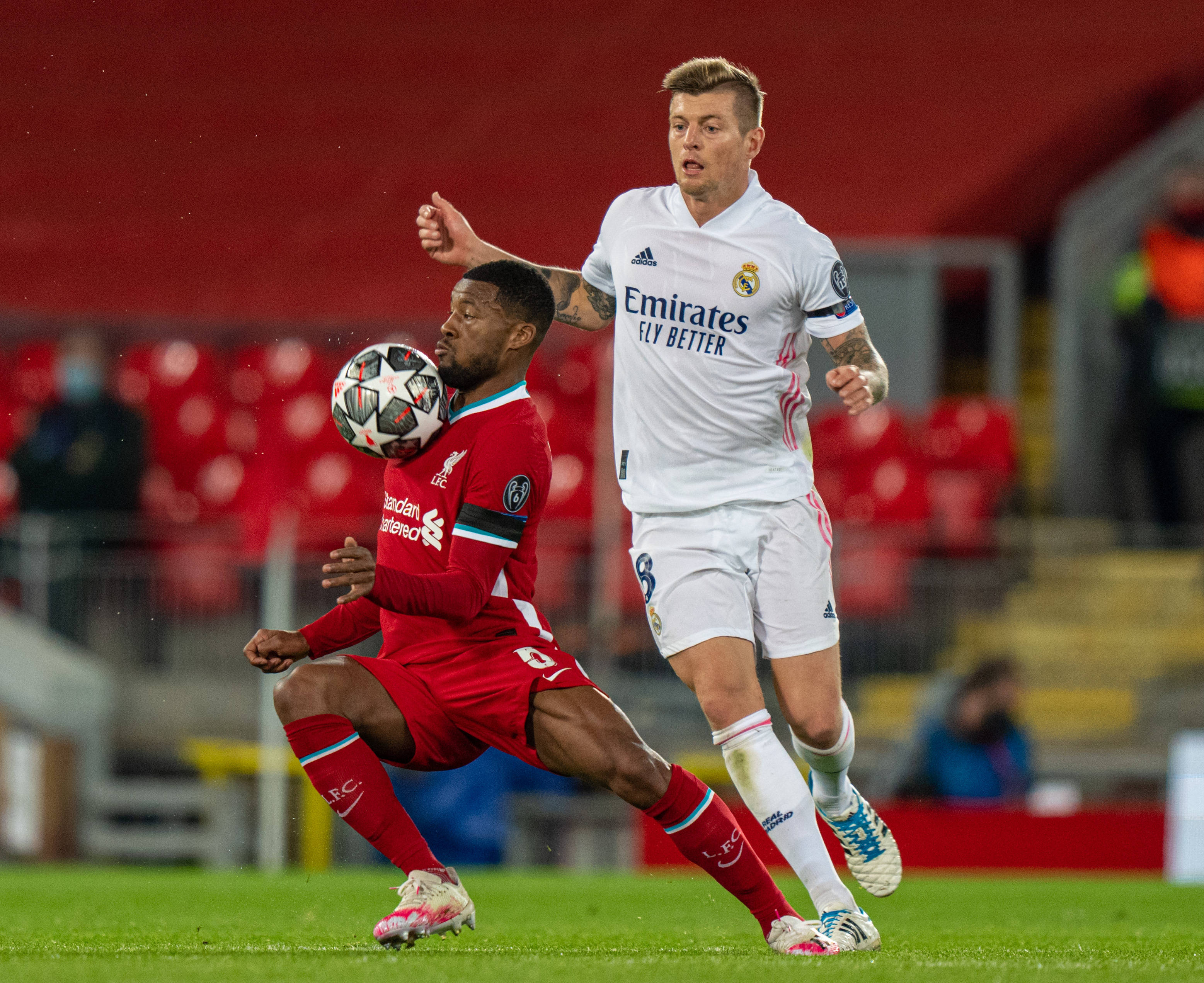 记者：汪士钦这张红牌就是多年来中国足球陋习的真实写照