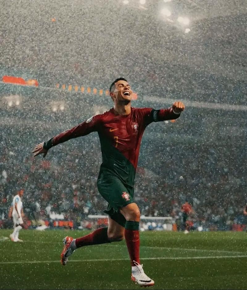 西班牙足协官方：皇马对赫伊森黄牌的上诉被驳回（西班牙足协通报：驳回皇马对赫伊森黄牌的申诉）