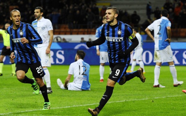 篮球湖人主力球员场上状态火热